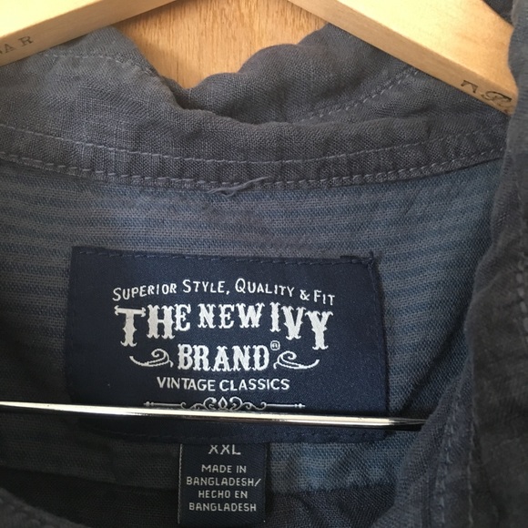 The New Ivy 100% Linen button down. - Picture 3 of 5